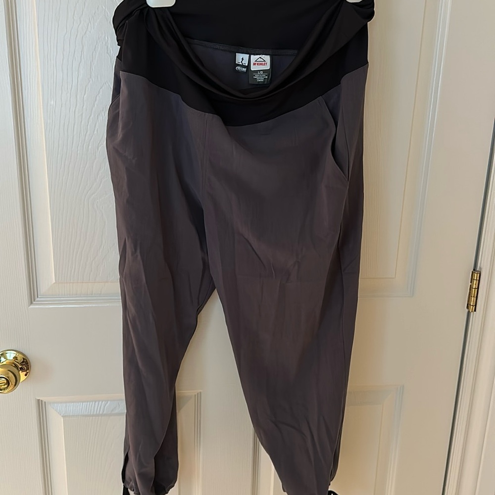 Activewear capris